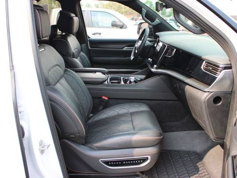 Used 2024 Jeep Grand Wagoneer Series III w/ Rear Seat Video Group 1 AWD/4WD image 61