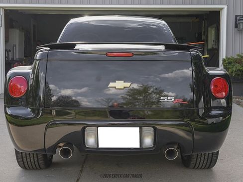 Used 2005 Chevrolet SSR w/ Preferred Equipment Group RWD image 20