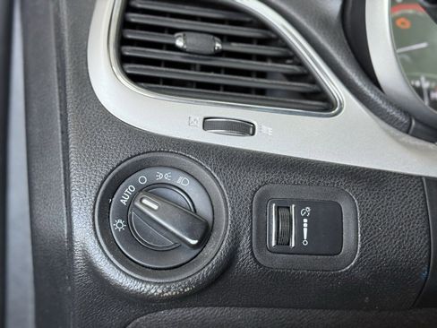 Used 2018 Dodge Journey SE w/ Popular Equipment Group image 34