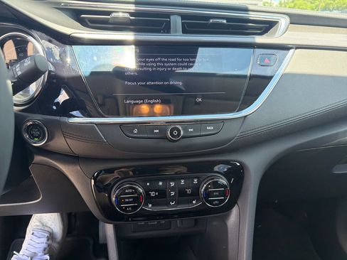 Used 2023 Buick Encore GX Essence w/ Experience Buick Package FWD image 21