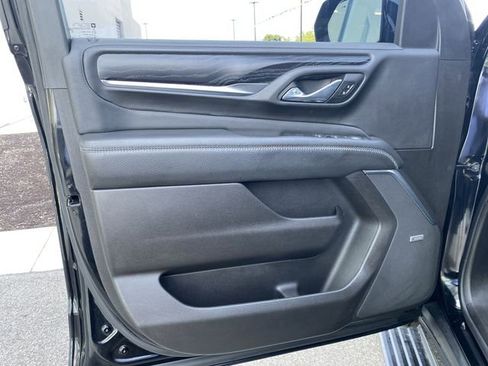 Used 2021 GMC Yukon XL Denali w/ Denali Ultimate Package AWD/4WD image 18
