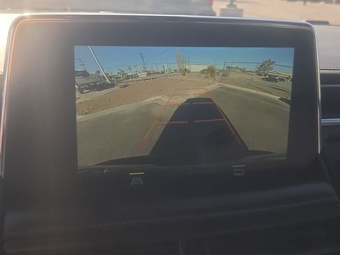 Used 2024 Chevrolet Suburban LT image 17