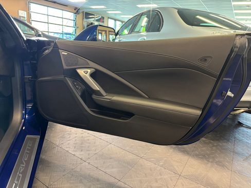 Used 2016 Chevrolet Corvette Stingray Coupe w/ Carbon Flash Badge Package RWD image 60