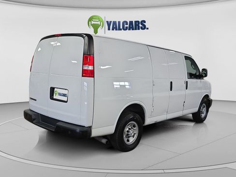 Used 2019 Chevrolet Express 2500 RWD image 5