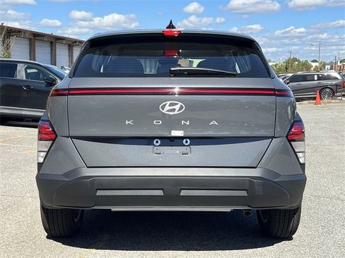 New 2026 Hyundai Kona SE image 25