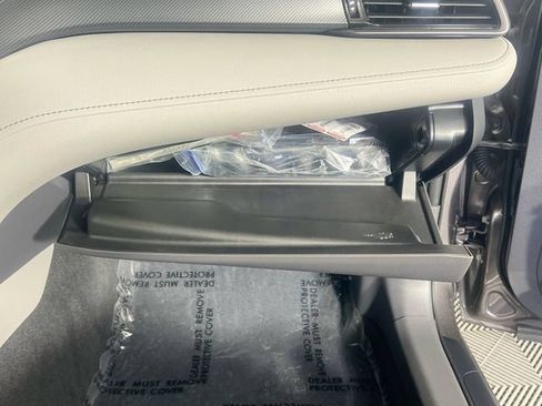 Used 2021 Toyota Camry SE w/ Convenience Package FWD image 31