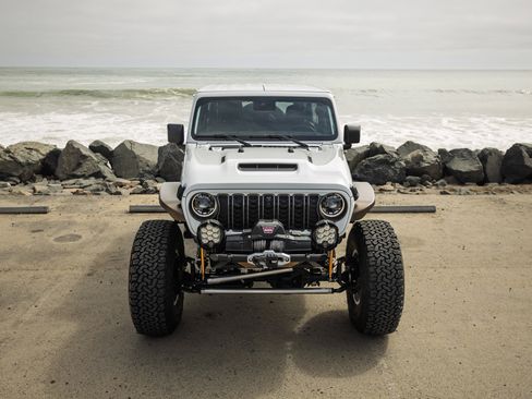 Used 2024 Jeep Wrangler Unlimited Rubicon 392 image 2