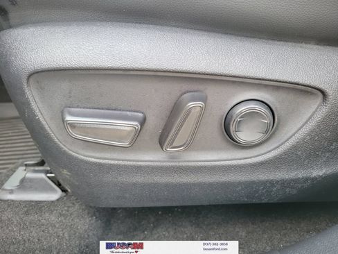 Used 2023 Toyota Highlander XLE FWD image 19