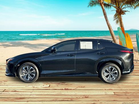 Used 2023 Lexus RZ 450e Premium w/ Technology Package image 3