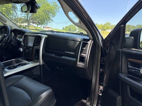 Used 2017 RAM 1500 Laramie w/ Convenience Group AWD/4WD image 36