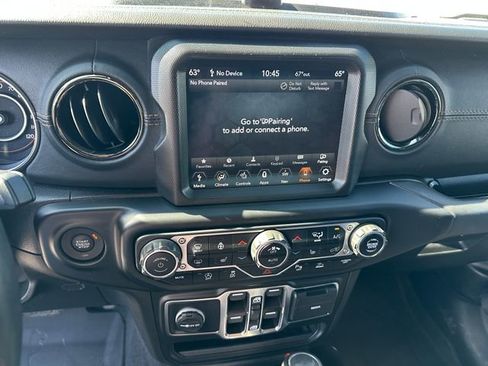 Used 2021 Jeep Wrangler Unlimited Sahara image 20