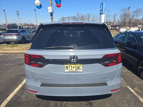 Used 2023 Honda Odyssey Sport image 6