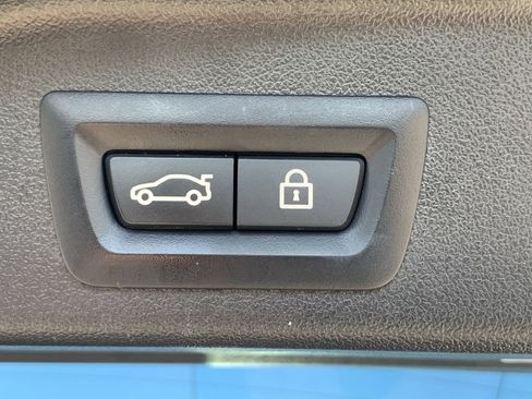 Used 2023 BMW X5 xDrive45e image 10