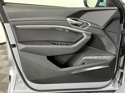 Used 2019 Audi e-tron Premium Plus image 42
