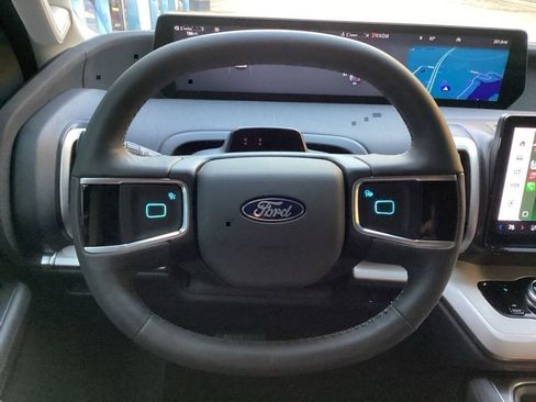 New 2025 Ford Expedition Active image 59