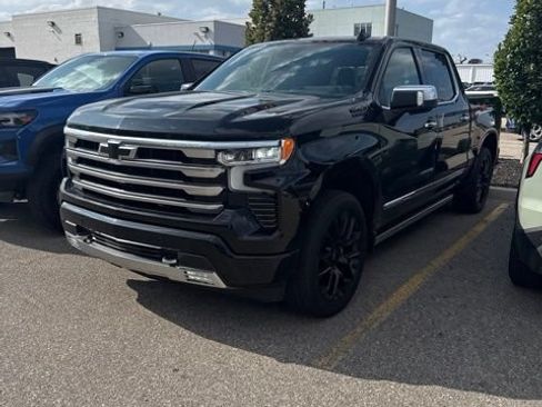 Certified 2024 Chevrolet Silverado 1500 High Country AWD/4WD image 13