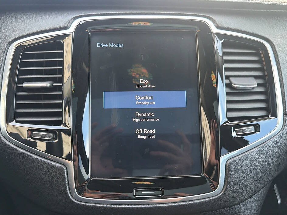 Used 2019 Volvo XC90 T6 Inscription w/ Advanced Package AWD/4WD image 17