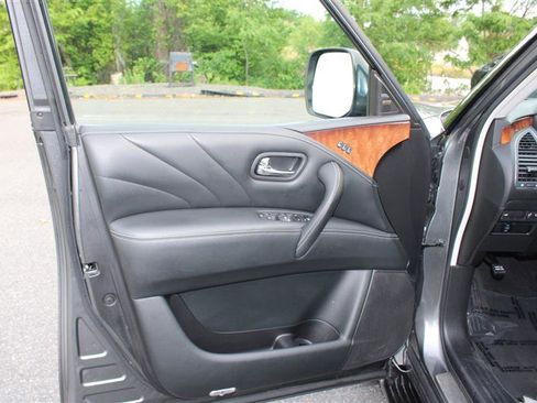 Used 2017 INFINITI QX80 4WD w/ Deluxe Technology Package image 12