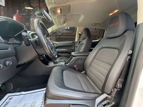 Certified 2022 GMC Canyon AT4 w/ Trailering Package AWD/4WD image 13