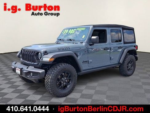 Used 2024 Jeep Wrangler Unlimited Sport AWD/4WD image 3