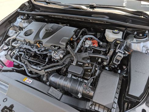 Used 2025 Toyota Camry XSE FWD image 20