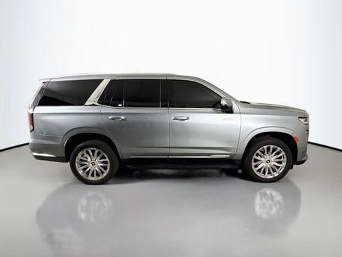 Used 2024 Cadillac Escalade Premium Luxury AWD/4WD image 9