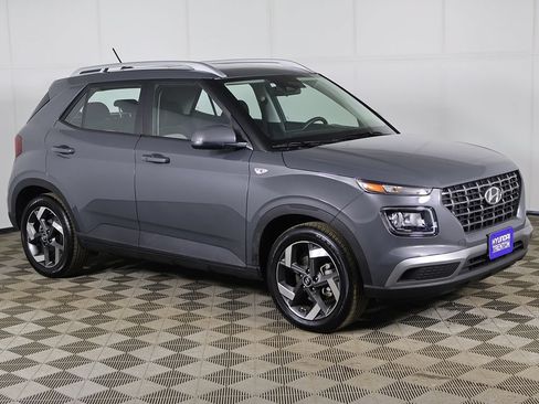 Certified 2026 Hyundai Venue SEL FWD image 2