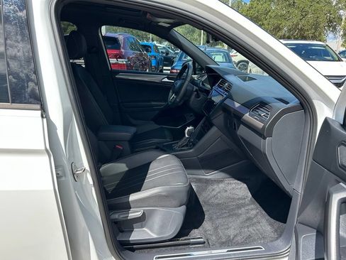 Certified 2024 Volkswagen Tiguan SE R-Line FWD image 39