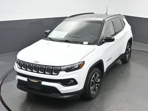Used 2022 Jeep Compass Limited AWD/4WD image 36
