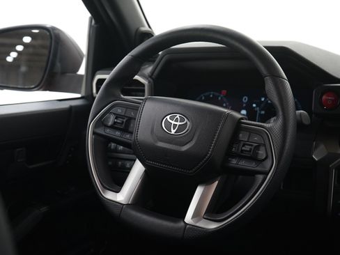 Used 2025 Toyota 4Runner TRD Off-Road Premium AWD/4WD image 14