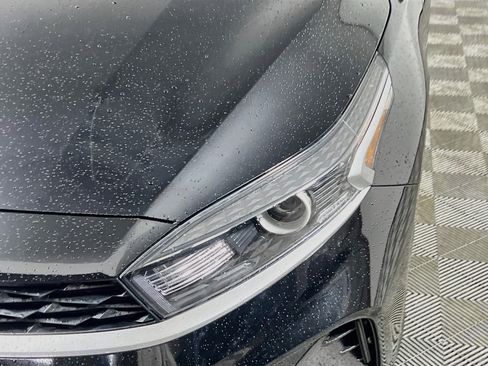Used 2024 Kia Forte LXS FWD image 12