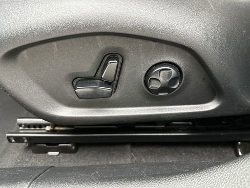 Used 2020 Jeep Compass Limited image 13