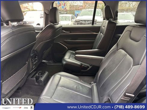 Used 2022 Jeep Grand Cherokee L Limited image 18