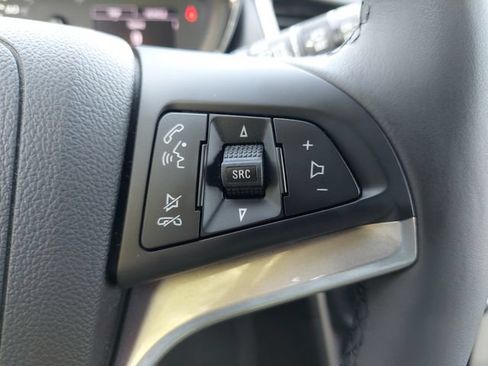 Used 2020 Chevrolet Trax LT w/ LT Convenience Package FWD image 32