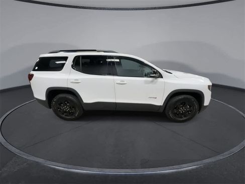 Used 2022 GMC Acadia AT4 w/ Preferred Package image 9