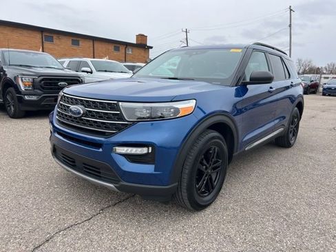 Certified 2023 Ford Explorer XLT w/ Equipment Group 202A image 29