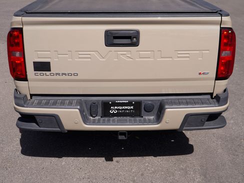 Used 2022 Chevrolet Colorado Z71 AWD/4WD image 11