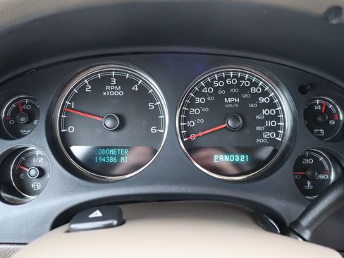 Used 2007 GMC Yukon SLT w/ SLT Preferred Equipment Group AWD/4WD image 36