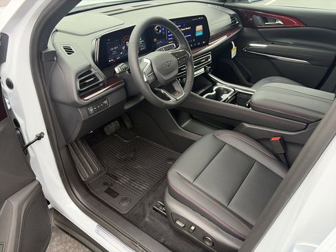 New 2026 Chevrolet Traverse Z71 w/ Driver Confidence Package image 17