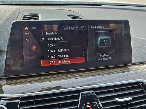 Used 2018 BMW 530e RWD image 14