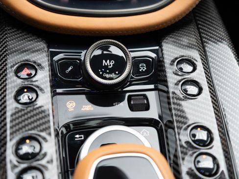 Used 2024 Aston Martin DBX 707 image 29