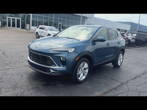 Certified 2024 Buick Encore GX Preferred w/ Comfort Package FWD image 4