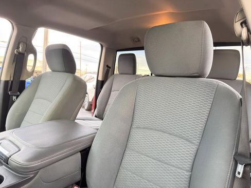 Used 2020 RAM 1500 Classic SLT AWD/4WD image 17
