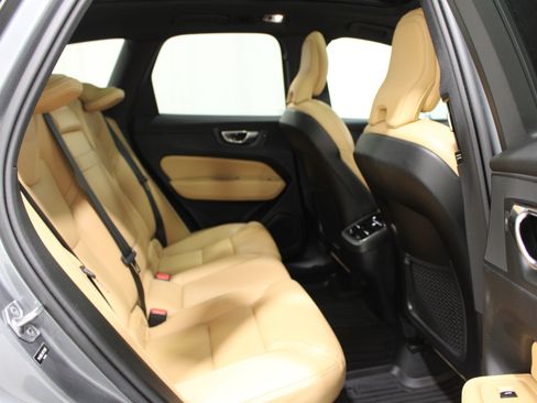 Used 2021 Volvo XC60 T5 Inscription w/ Protection Package Premier image 28