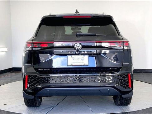 New 2026 Volkswagen Tiguan SEL R-Line image 5