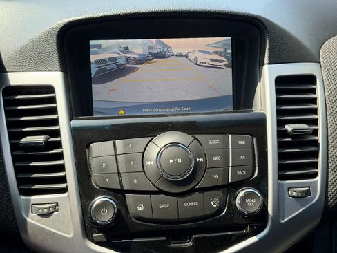 Used 2015 Chevrolet Cruze LT w/ Sun And Sound Package FWD image 38