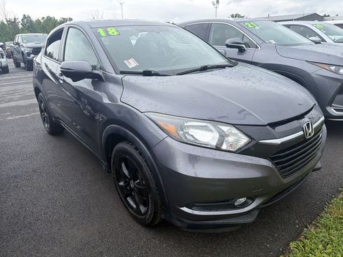 Used 2018 Honda HR-V EX image 1