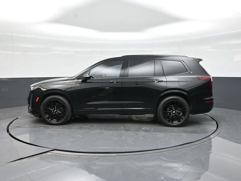 Used 2022 Cadillac XT6 Premium Luxury w/ Technology Package FWD image 20