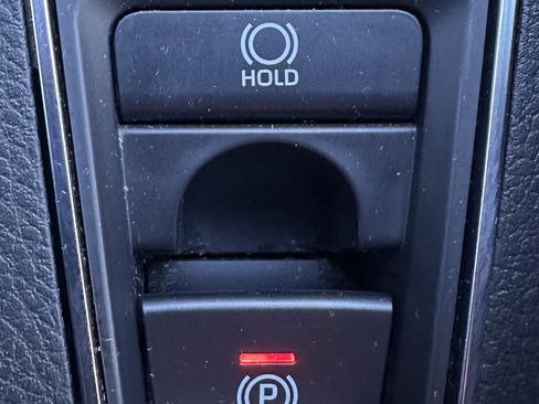 Used 2020 Toyota Avalon TRD image 27