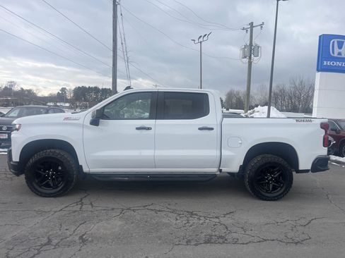 Used 2021 Chevrolet Silverado 1500 LT Trail Boss w/ Convenience Package II image 4